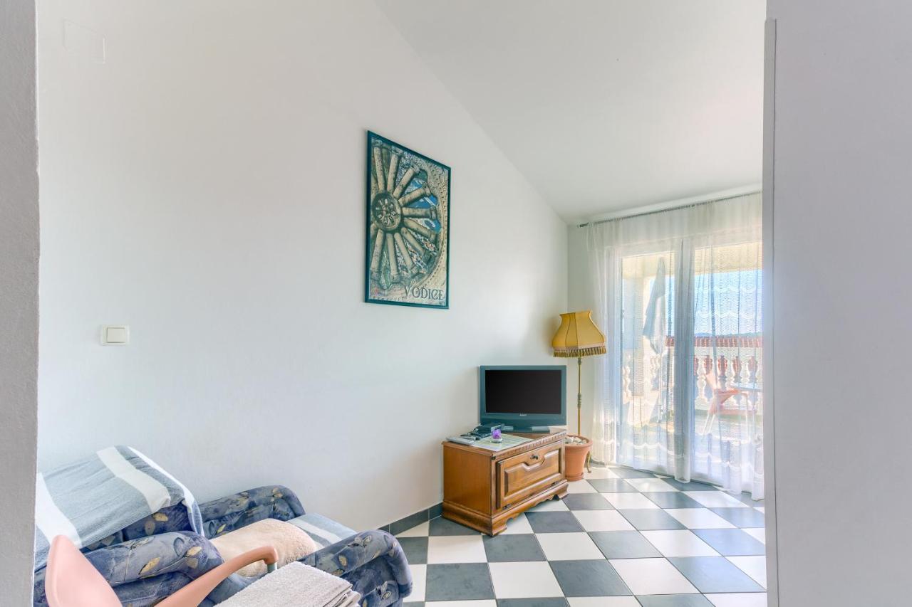 Apartmani Vukicevic Vodice Exterior photo